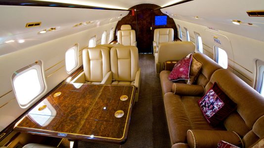 volar en jet privado